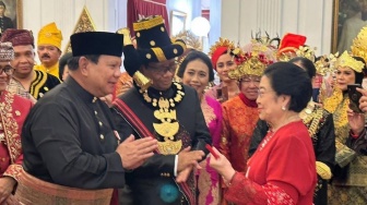 Pasca Hasto Tersangka, Rocky Gerung Sebut Tensi Politik Bisa Mereda Bila Megawati Bertemu Prabowo