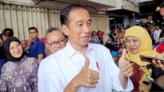 Intip Lagi Respons Jokowi Sambil Tertawa saat Namanya Dikaitkan dengan Penetapan Tersangka Hasto PDIP