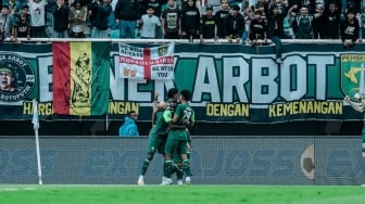 Melihat Peluang Persib dan Persebaya untuk Jadi juara Paruh Musim BRI Liga 1 2024-2025