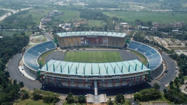 Menuju Stadion Si Jalak Harupat Venue Piala Dunia U-17 2023, Pakai Kendaraan Pribadi atau Naik Bus Gratis